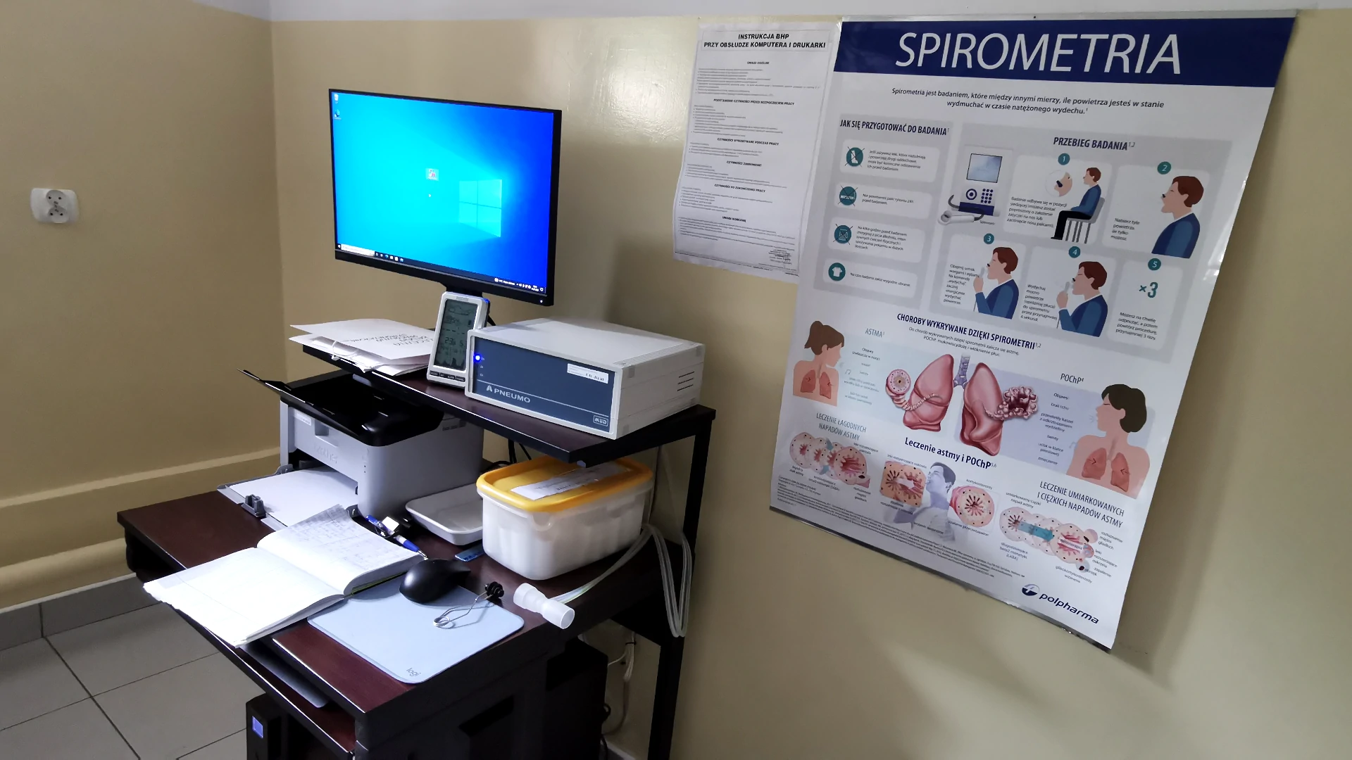 Samodzielne Publiczne Sanatorium Gruźlicy i Chorób Płuc w Poniatowej spirometr pracownia spirometryczna gabinet stanowisko